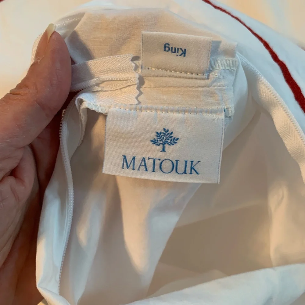 Matouk Red Border King duvet cover
